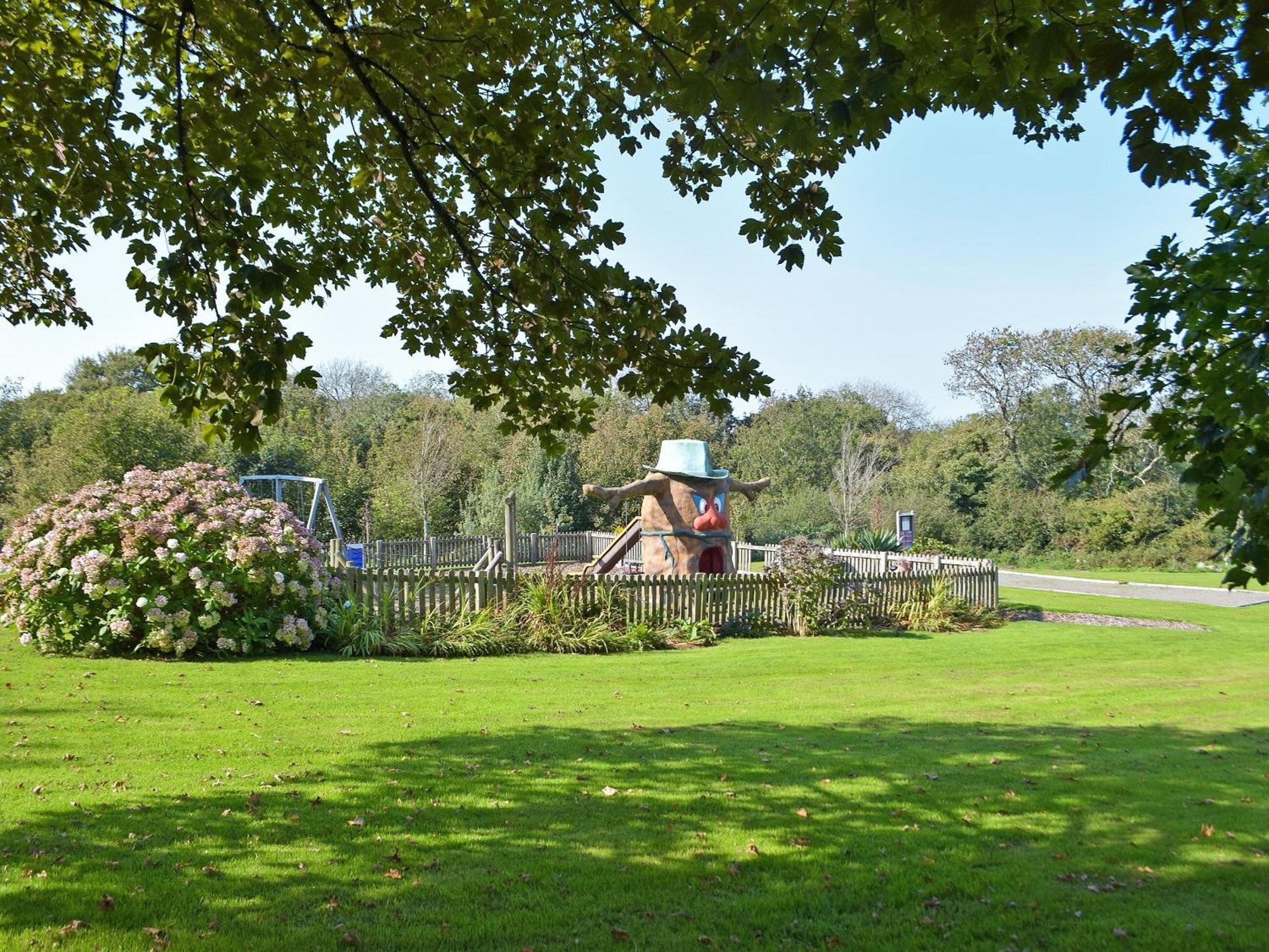 Keepers Nook - Dinas Country Club Villa Bagian luar foto